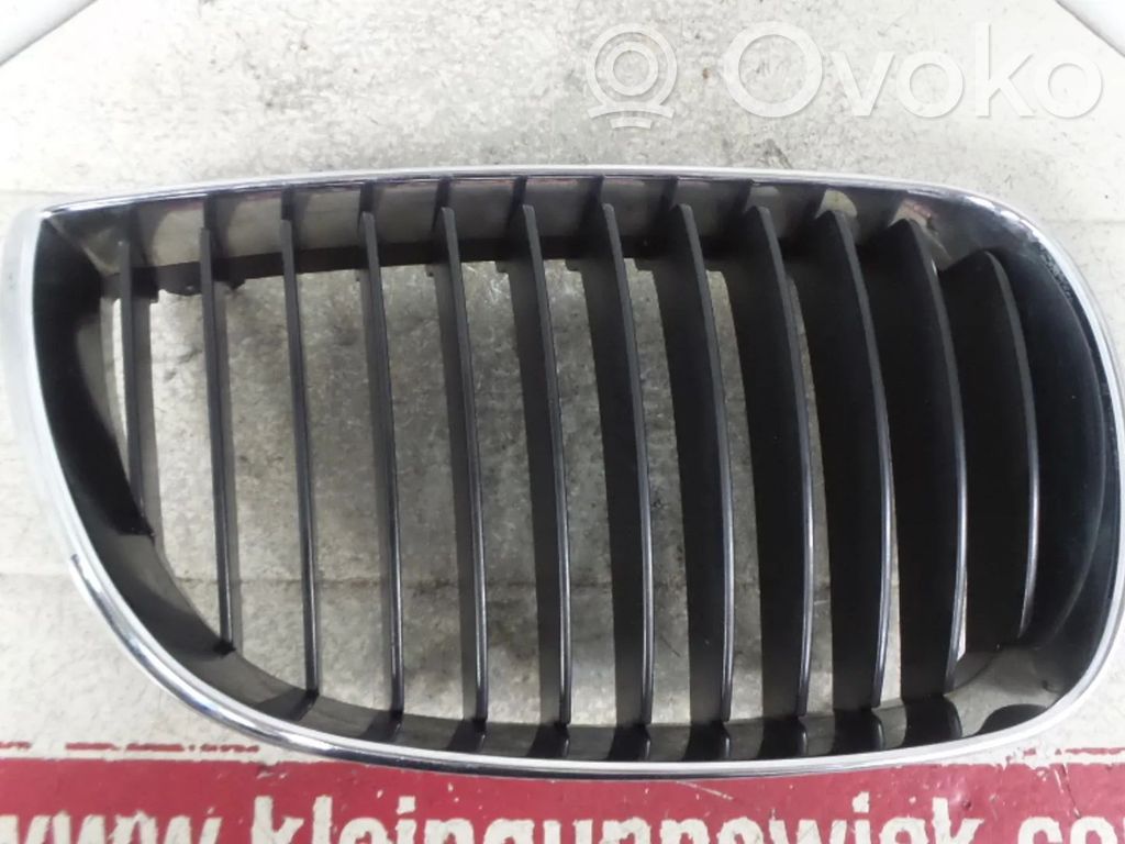 BMW 1 E81 E87 Front bumper upper radiator grill 
