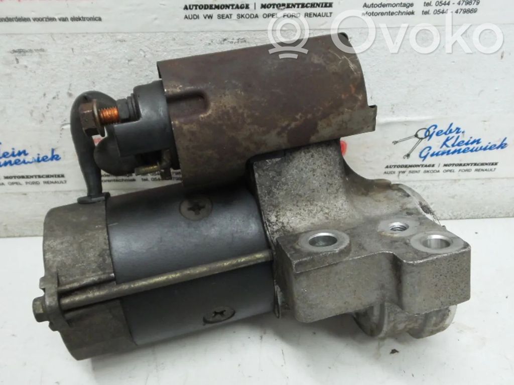 Стартер   8200317008