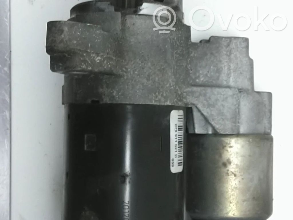 Audi A5 8T 8F Starteris 