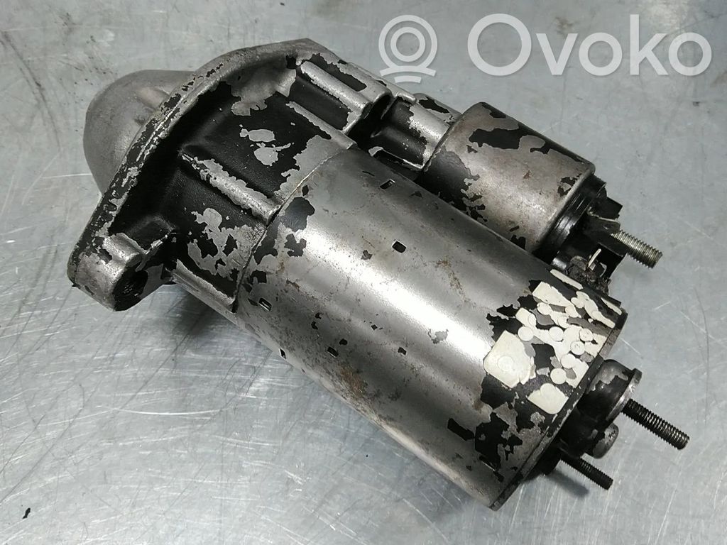 Audi A4 S4 B5 8D Starteris 