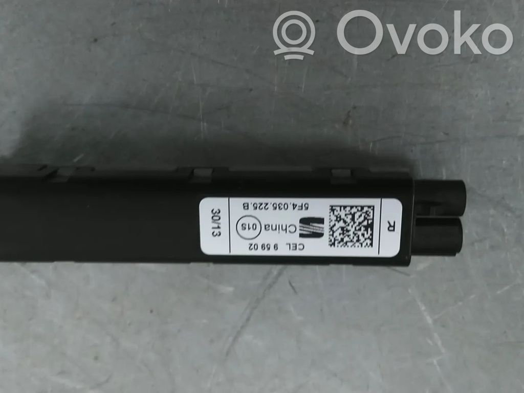 Seat Leon (5F) Radio antenna 