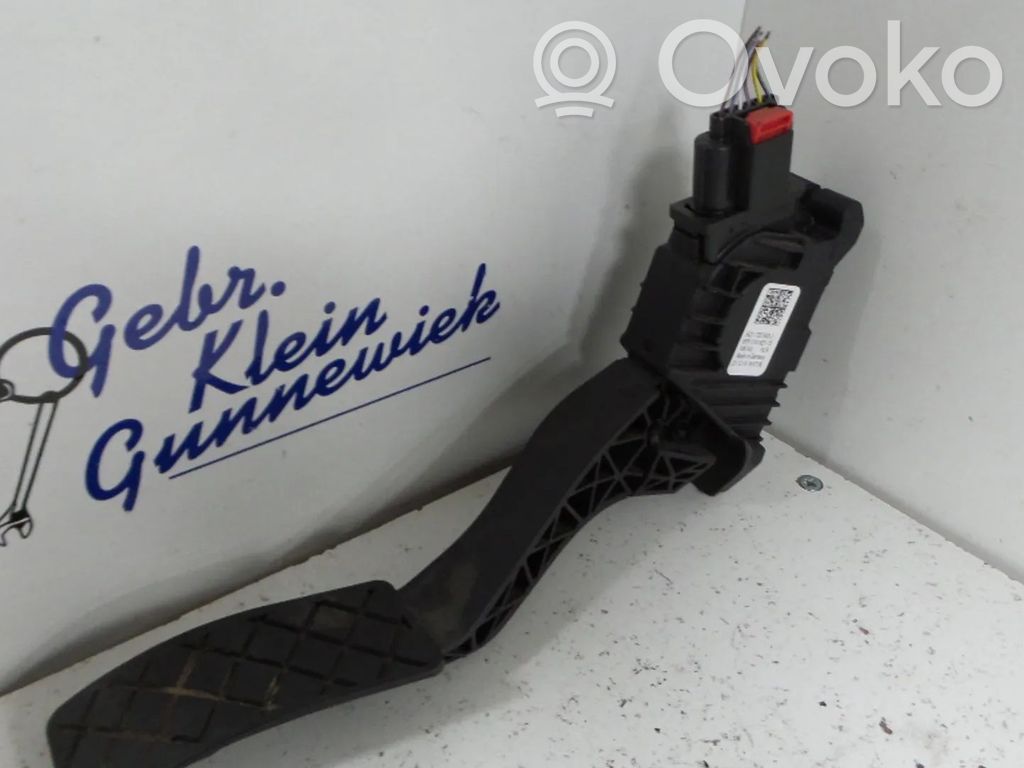 Volkswagen Touran III Czujnik położenia pedału gazu / przyspieszenia 
