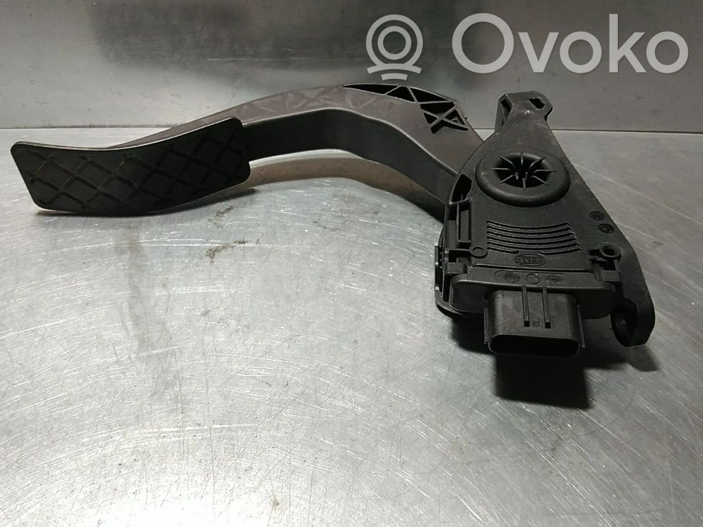 Audi A5 8T 8F Accelerator pedal position sensor 
