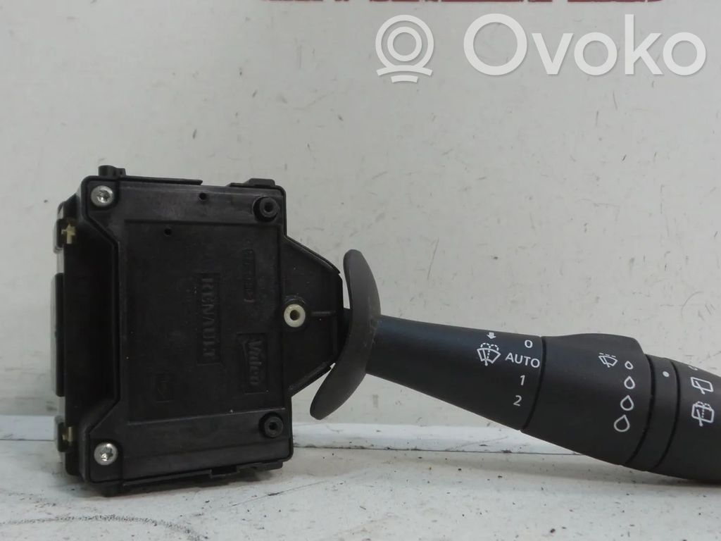 Renault Captur Wiper turn signal indicator stalk/switch 