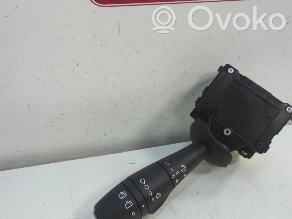 Renault Captur Wiper turn signal indicator stalk/switch 
