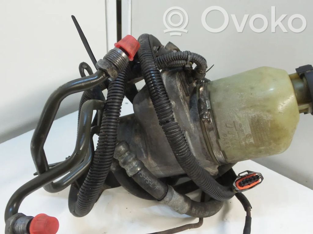 Opel Astra H Power steering pump 