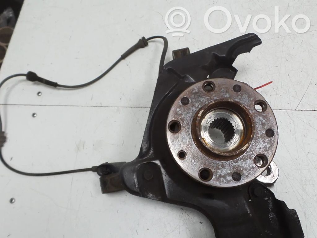 Opel Combo D Zwrotnica koła przedniego 