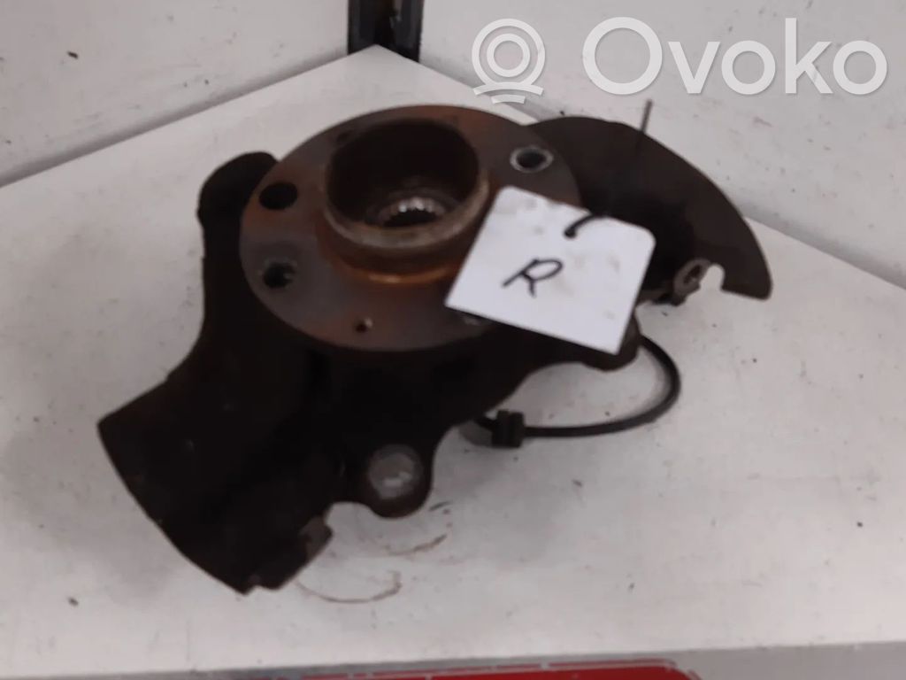 Opel Corsa D Priekšējā riteņa rumbas vārpstas šarnīrs (stupica, capfa) 