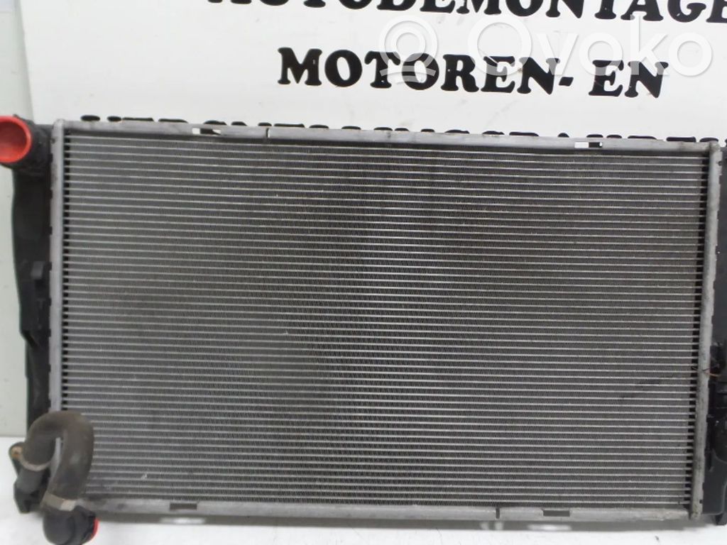 BMW 3 E90 E91 Aušinimo skysčio radiatorius 