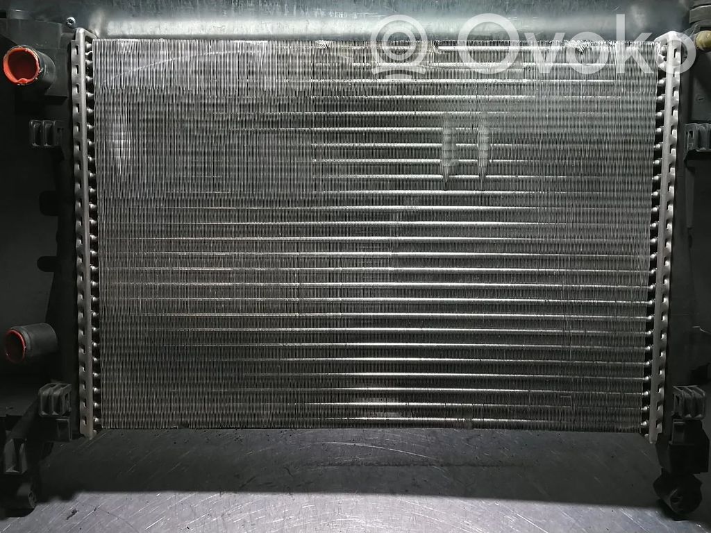Opel Corsa D Aušinimo skysčio radiatorius 