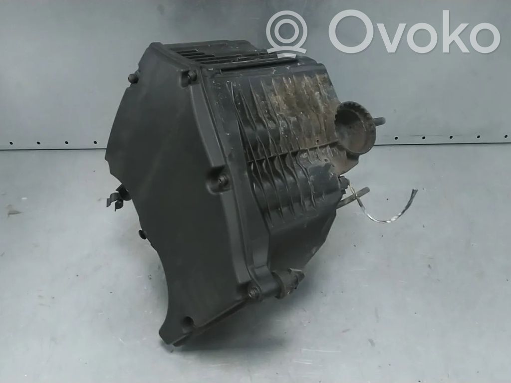 Audi A4 S4 B9 Obudowa filtra powietrza 
