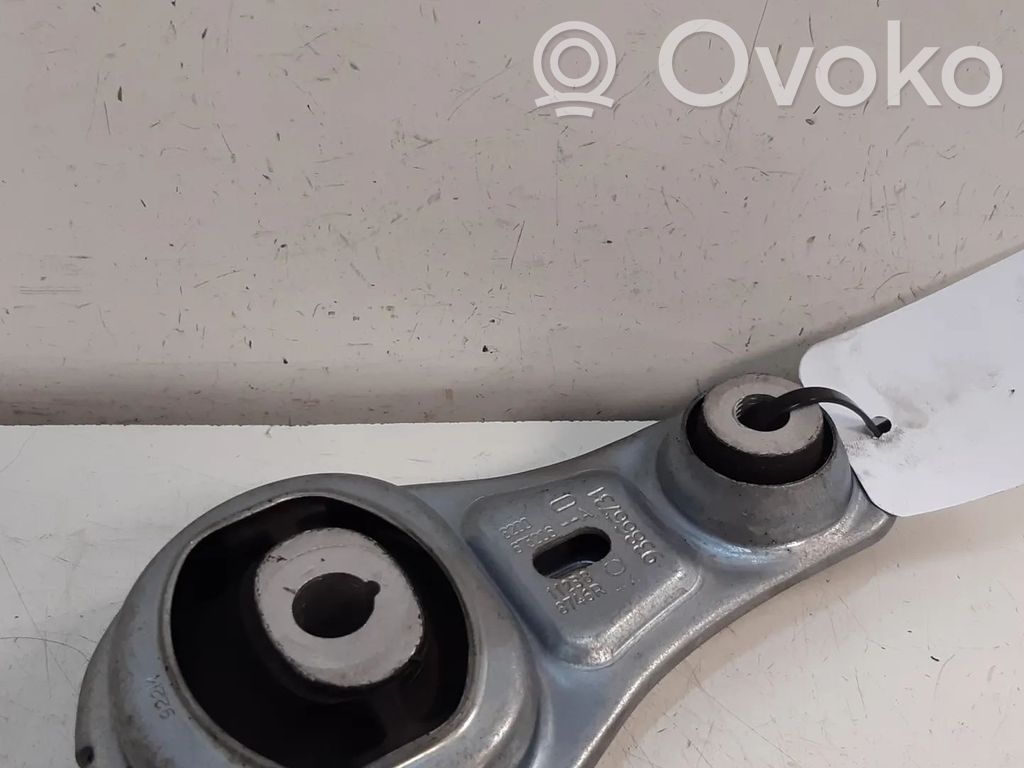 Engine mount bracket   93866731,112388746R,4422701,8200675206,95517211,M9R710
