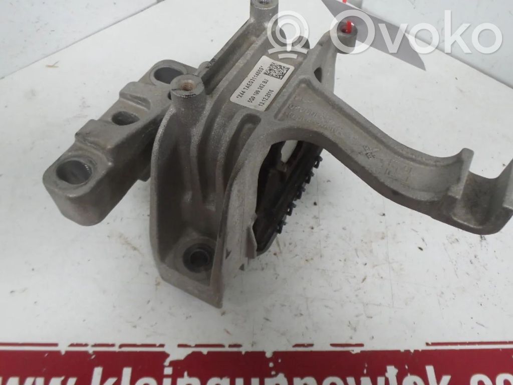 Volkswagen T-Roc Engine mount bracket 