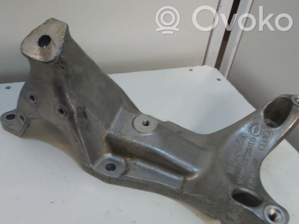 Audi A8 S8 D4 4H Engine mount bracket 