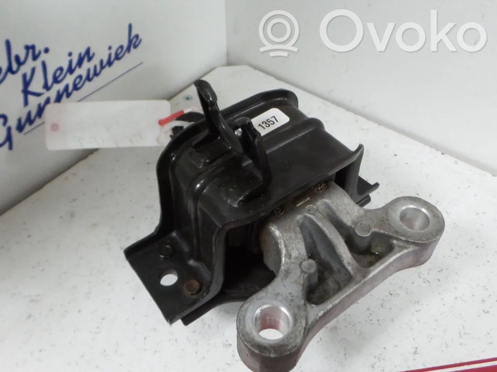 Opel Karl Engine mount bracket 