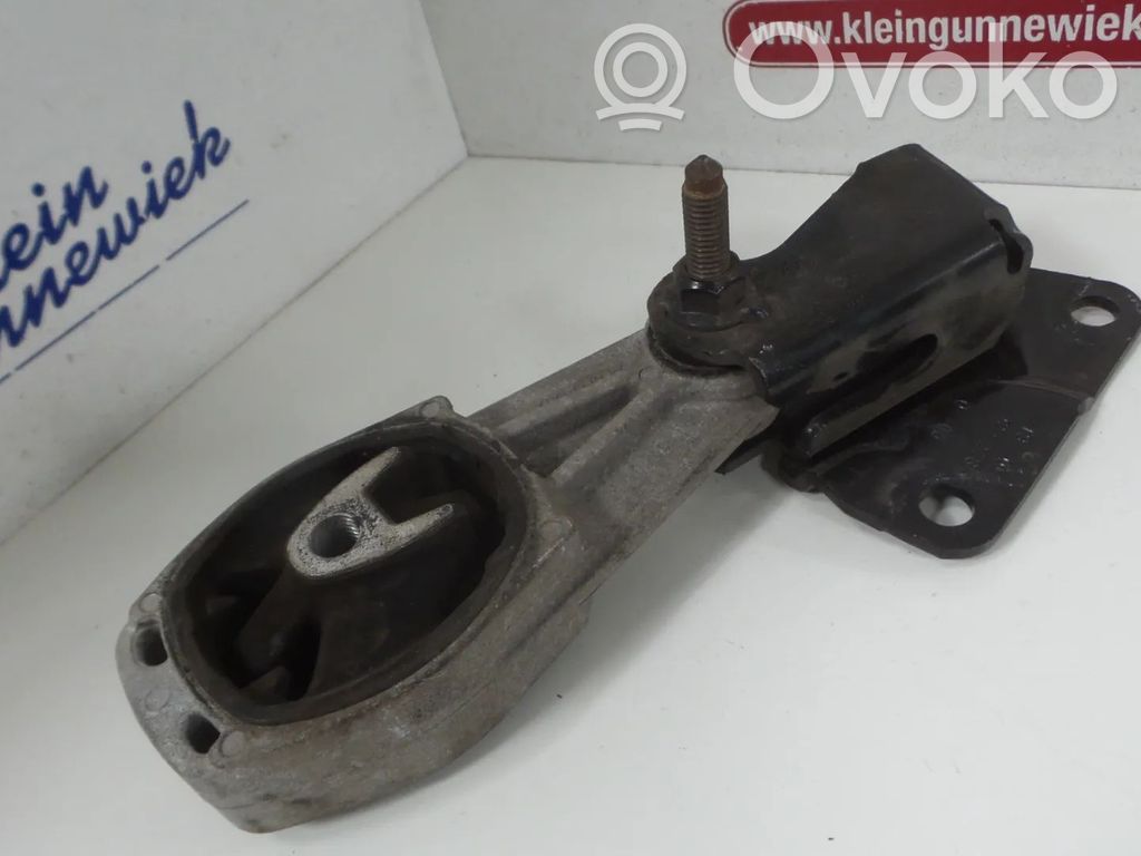 Citroen C4 Cactus Engine mount bracket 