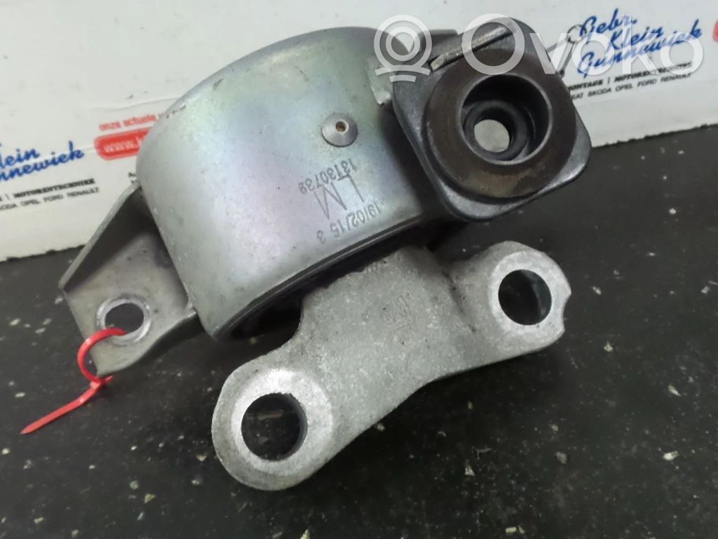 Opel Corsa E Variklio pagalvė 