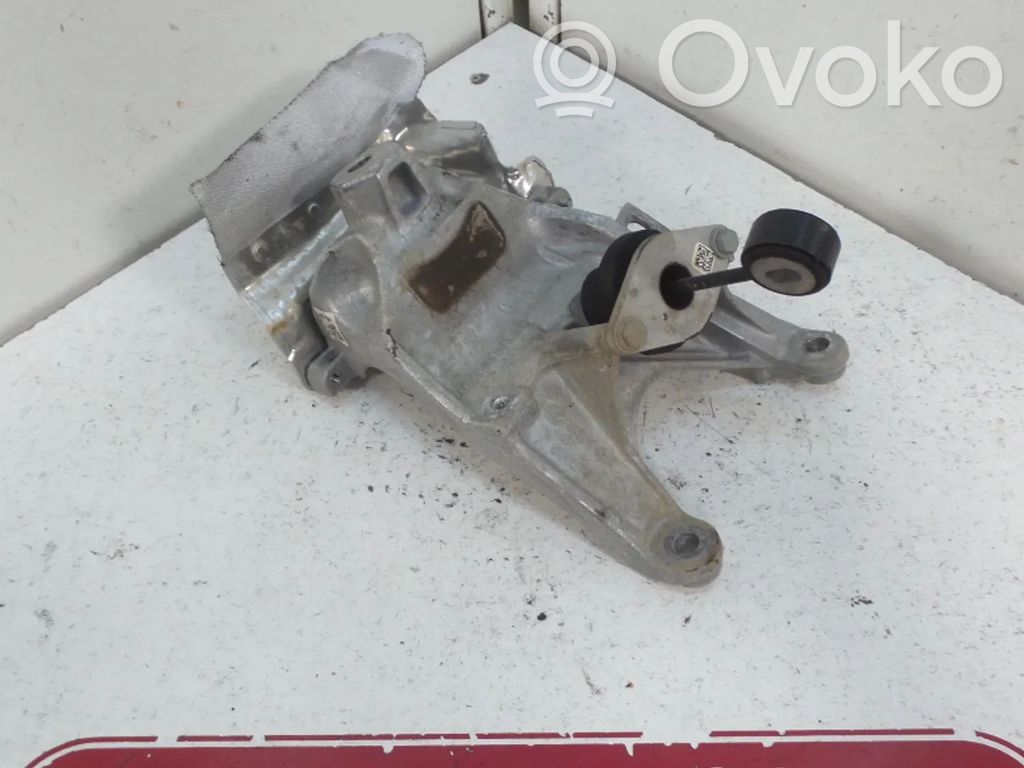 Audi A4 S4 B9 Engine mount bracket 