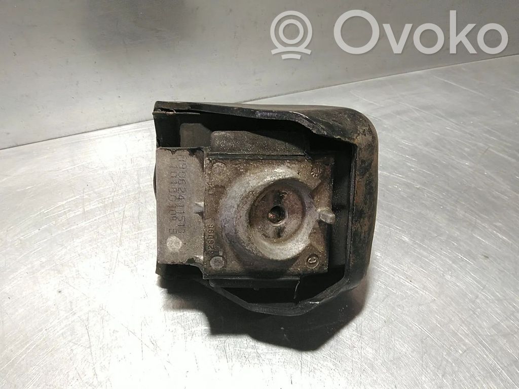 Volkswagen Crafter Wspornik / Mocowanie silnika 