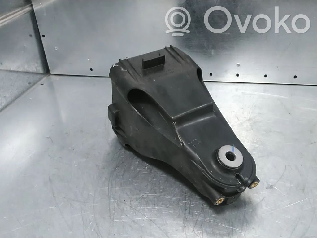 Mercedes-Benz E W213 Engine mount bracket 
