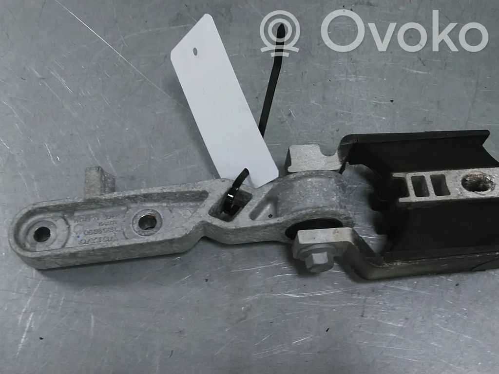 Volvo XC60 Engine mount bracket 