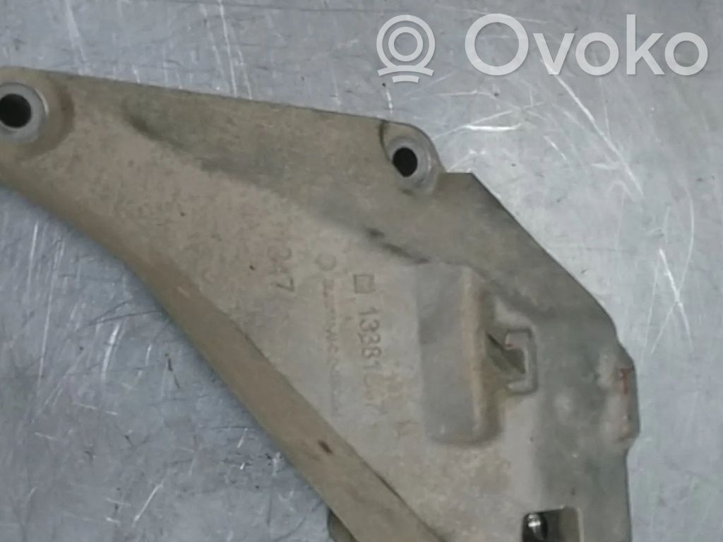 Opel Corsa E Engine mount bracket 
