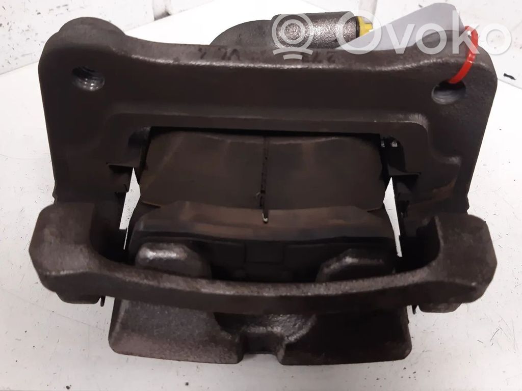 Volvo XC40 Etujarrusatula 