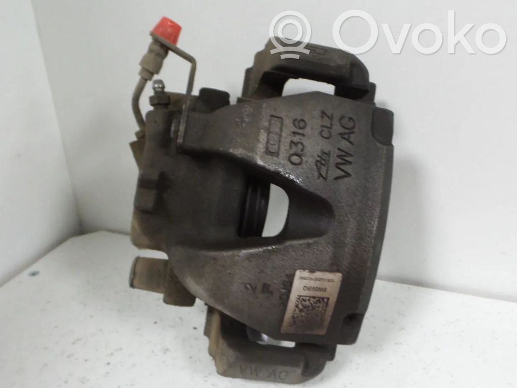 Audi A4 S4 B9 Zacisk hamulcowy przedni 