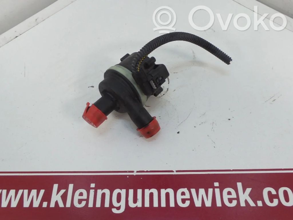 Opel Corsa D Water pump 