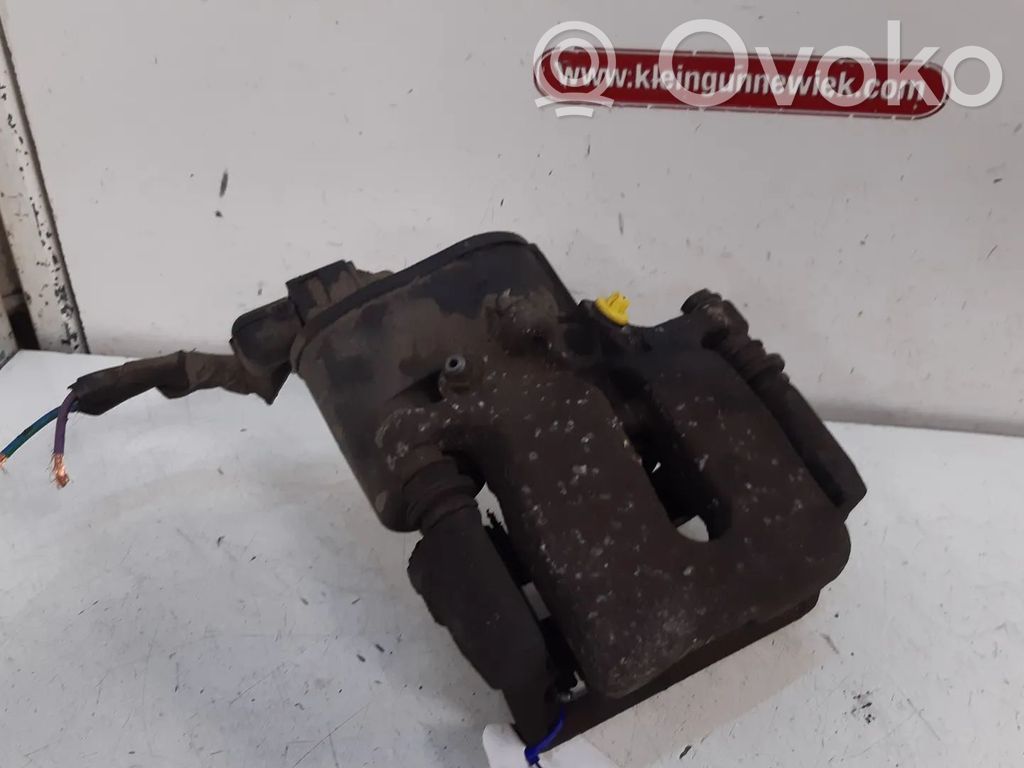 Volvo V70 Задний суппорт 