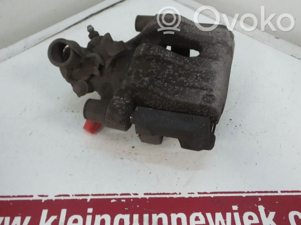 Ford C-MAX II Tylny zacisk hamulcowy 