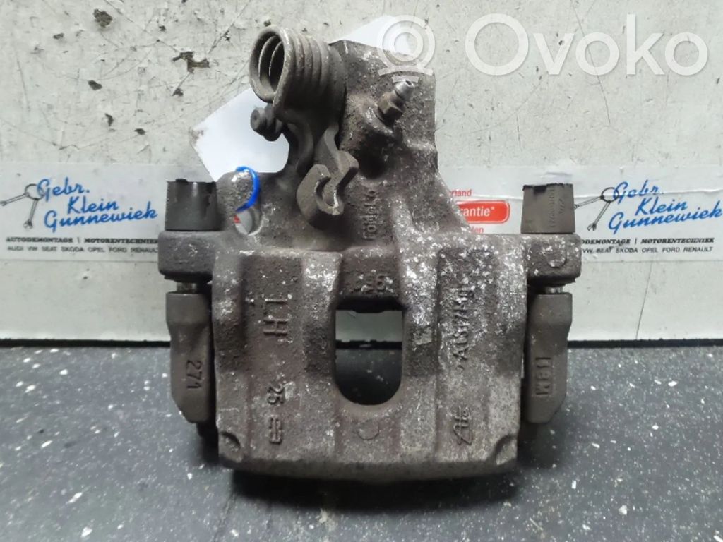 Ford Focus Tylny zacisk hamulcowy 