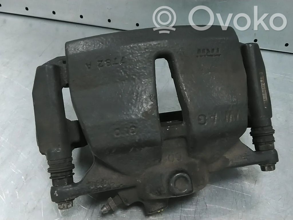 Audi A3 8Y Etujarrusatula 