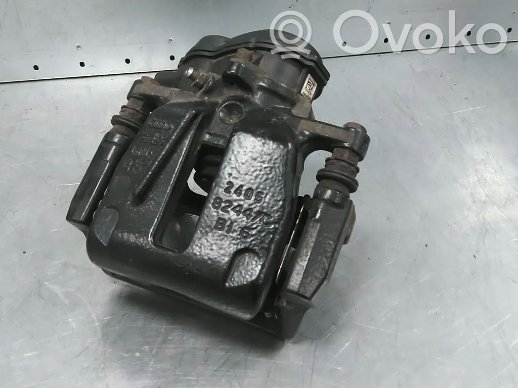 Audi A8 S8 D4 4H Tylny zacisk hamulcowy 