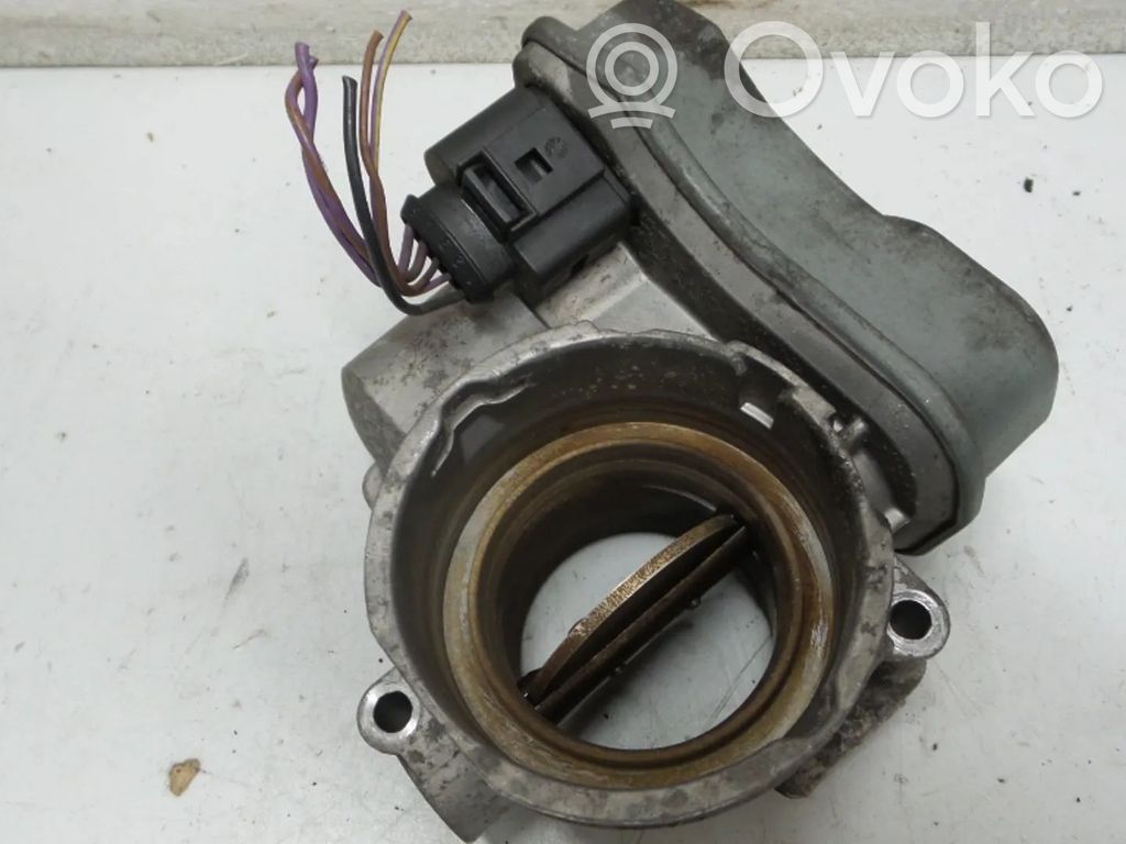 Volkswagen PASSAT B6 Elektrische Drosselklappe 