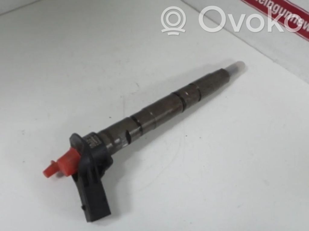 Volkswagen PASSAT B6 Wtryskiwacz paliwa 