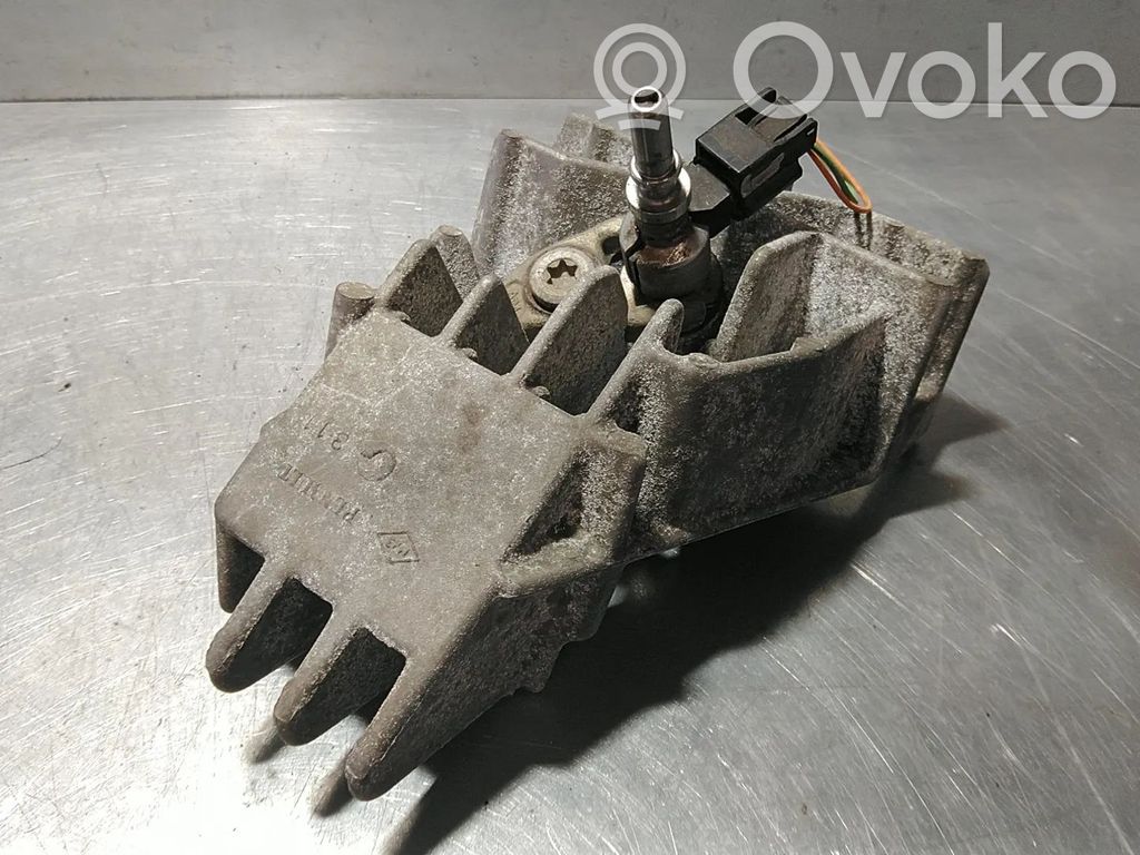 Renault Clio III Injector combustibil 