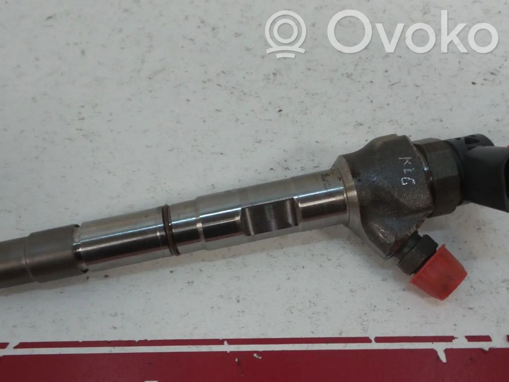 Volkswagen Golf VII Injector combustibil 