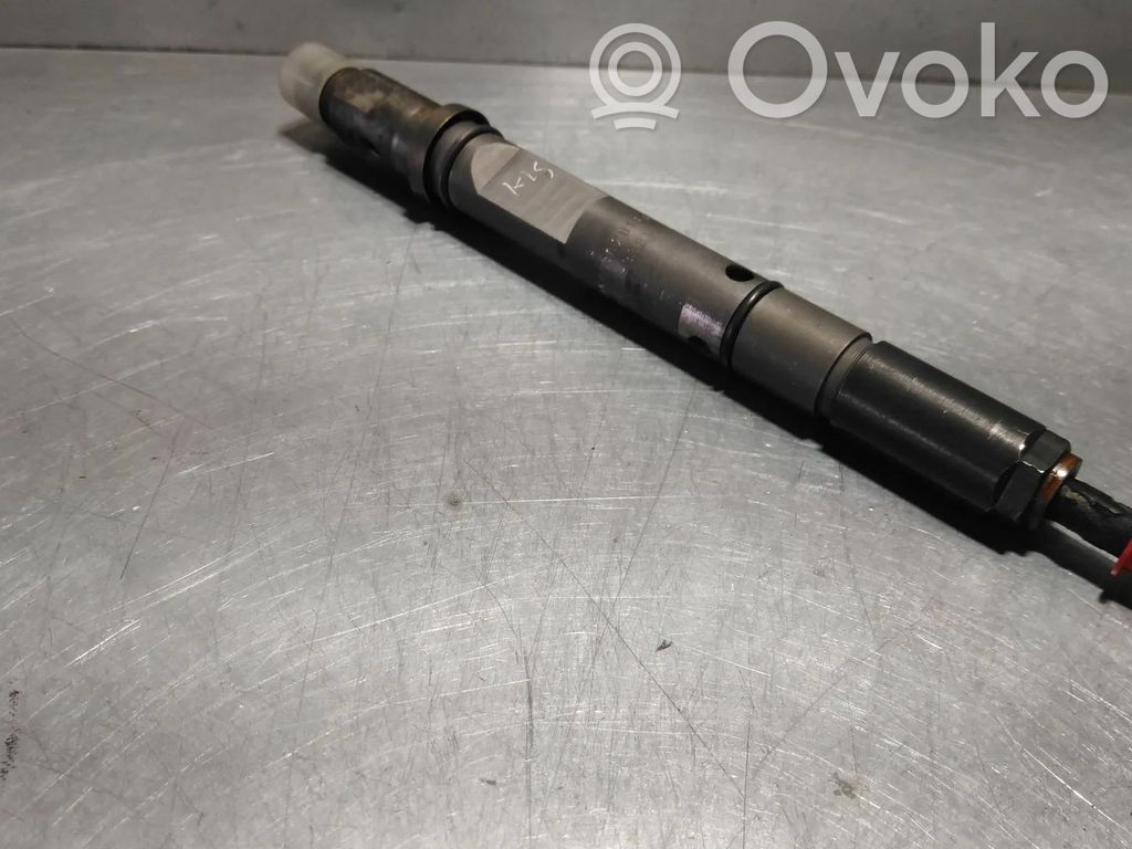 Inyector de combustible   0432133818,059130201B,AKN