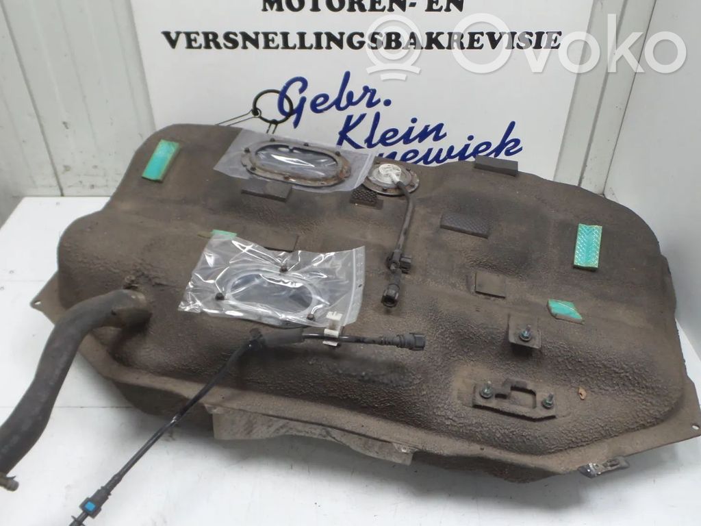 KIA Optima Polttoainesäiliö 