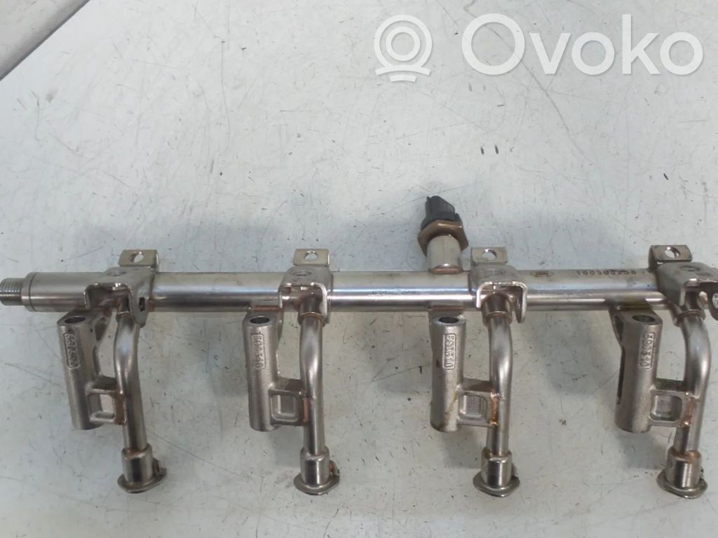 Ford Focus Fuel main line pipe 