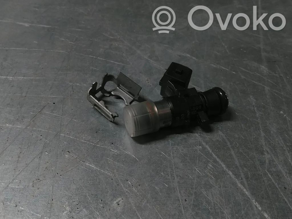 Renault Twingo II Fuel injector 