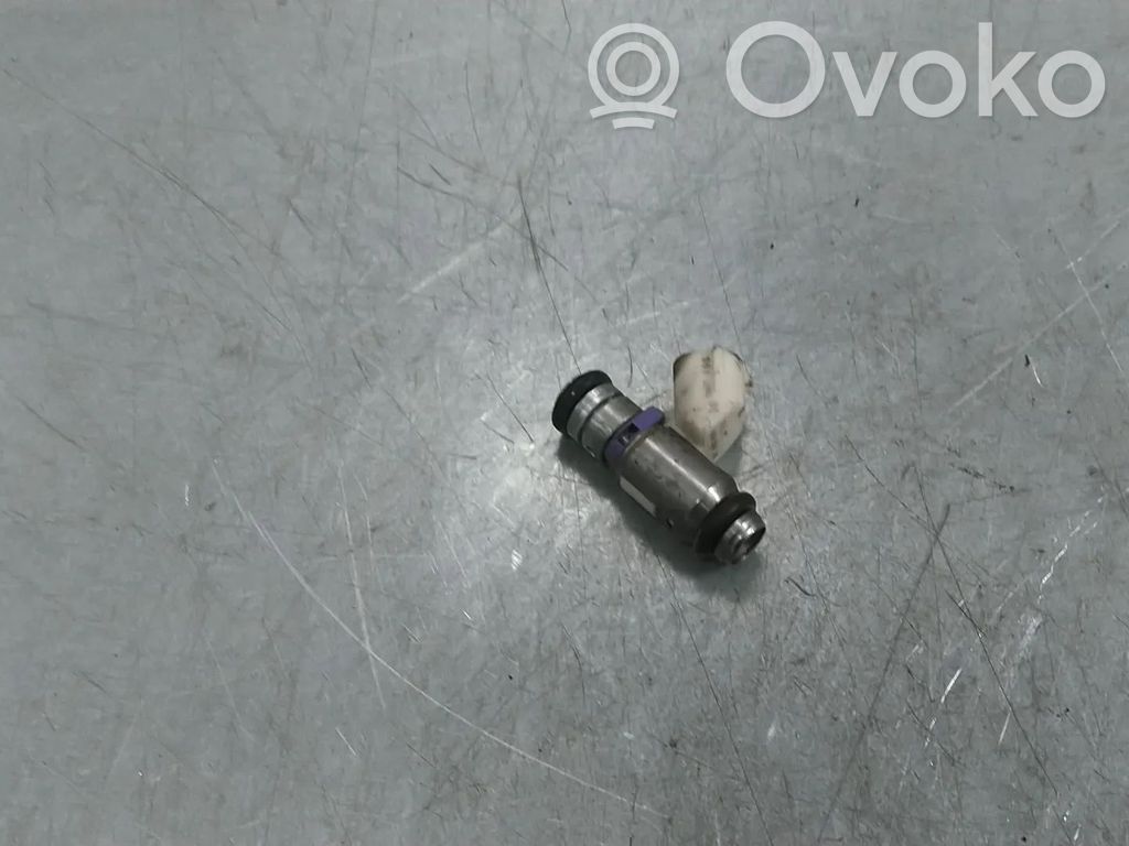 Volkswagen Polo V 6R Injector combustibil 