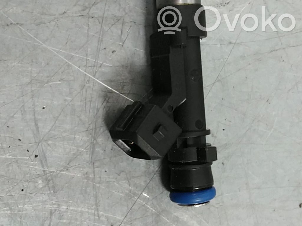 Opel Corsa D Fuel injector 