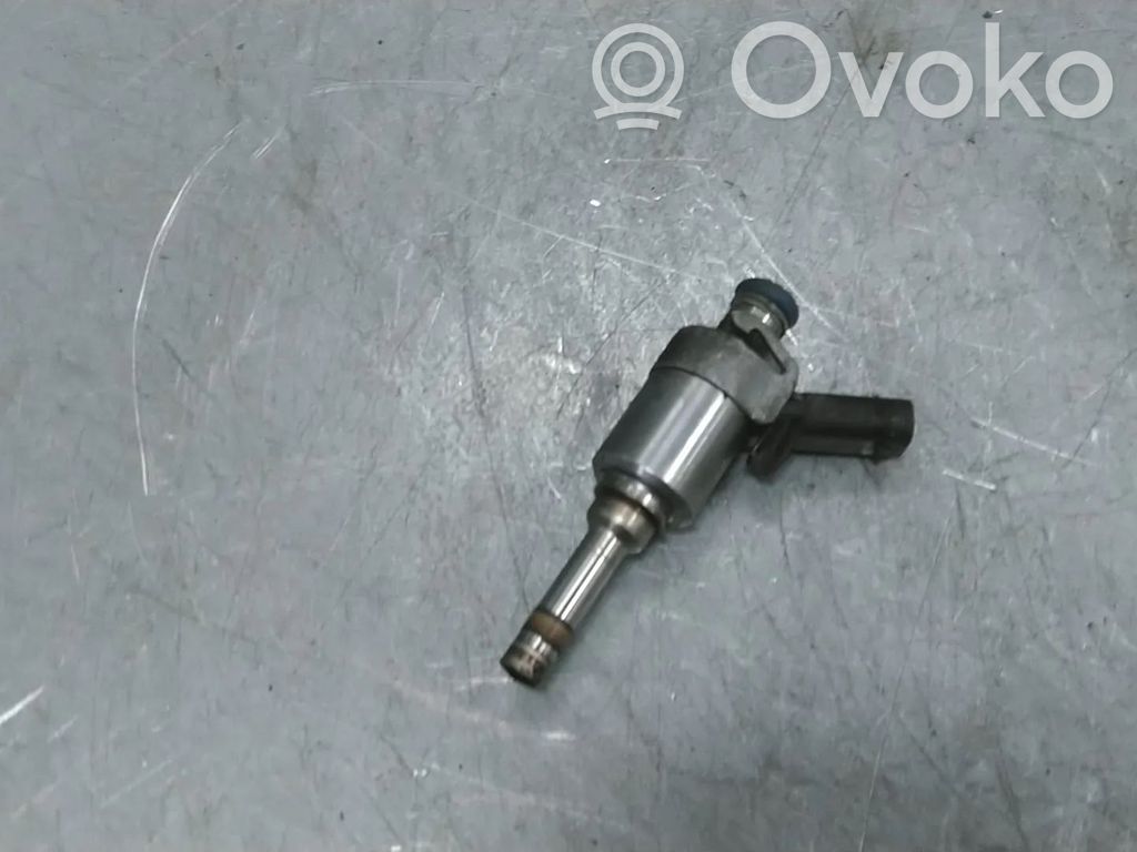 Volkswagen PASSAT B6 Wtryskiwacz paliwa 
