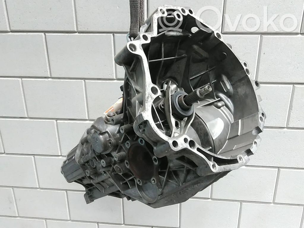 Audi A4 S4 B6 8E 8H Caja de cambios manual de 5 velocidades 