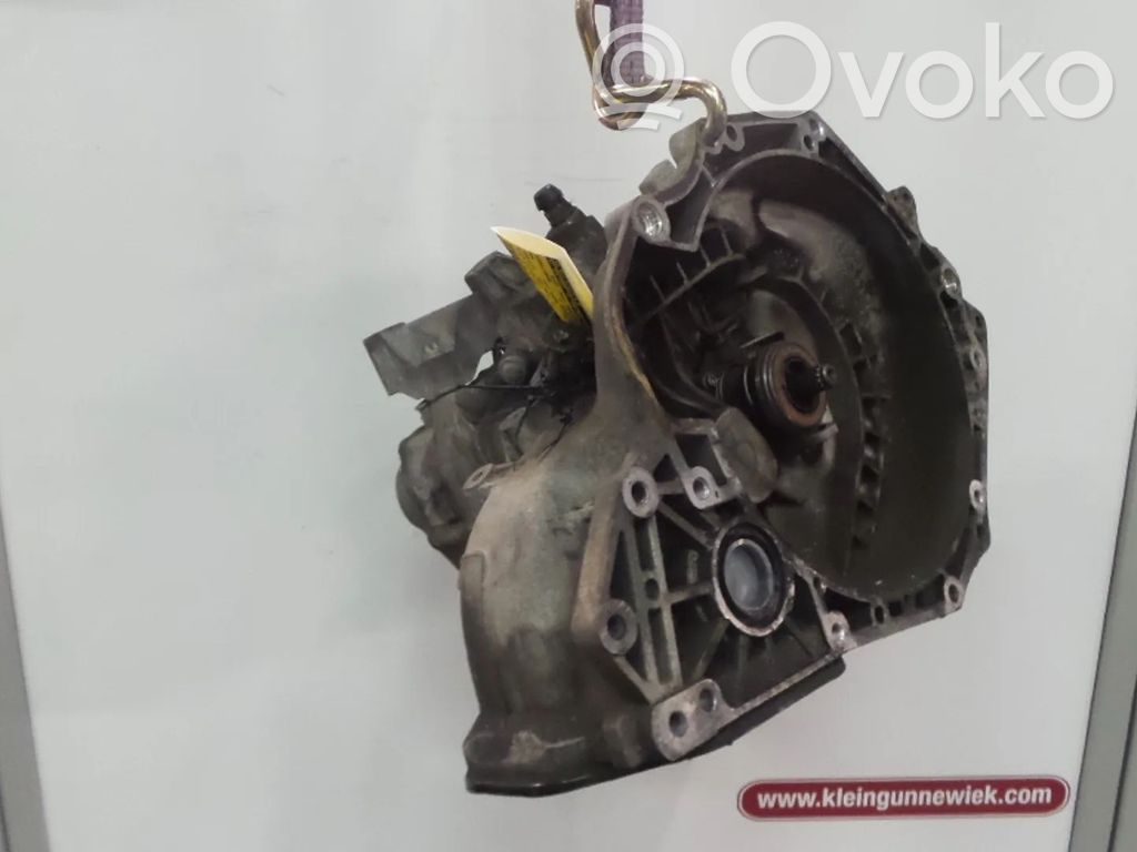 Opel Corsa D Mechaninė 5 pavarų dėžė 