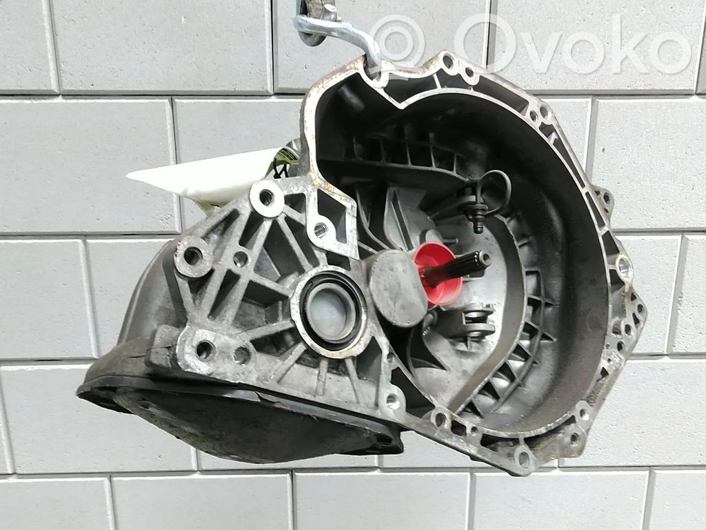 Opel Corsa D Cutie viteze manuală cu 5 trepte 
