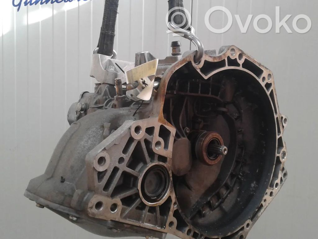 Opel Corsa E Caja de cambios manual de 5 velocidades 