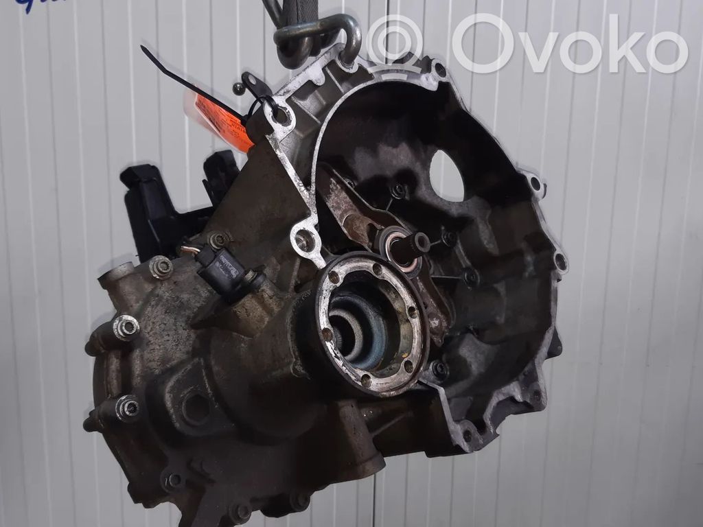 Volkswagen Polo Caja de cambios manual de 5 velocidades 